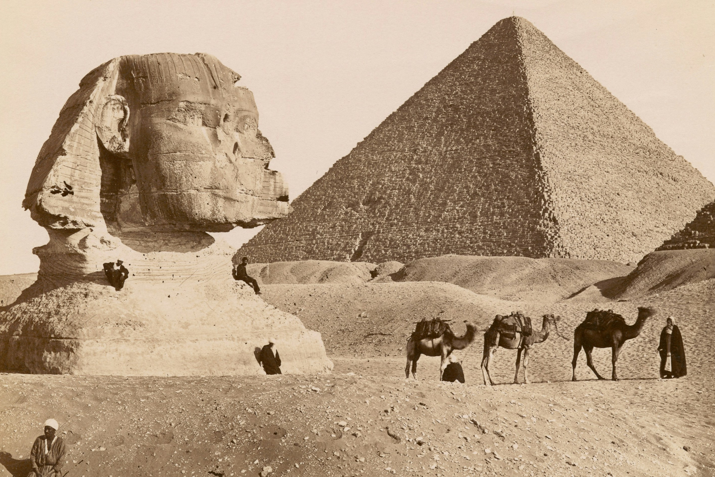 Pyramid and sphynx